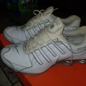 Nike shox size 14